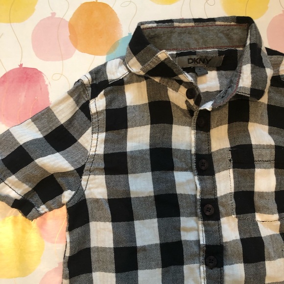 Kids size 4 DKNY plaid tshirt - Picture 3 of 4